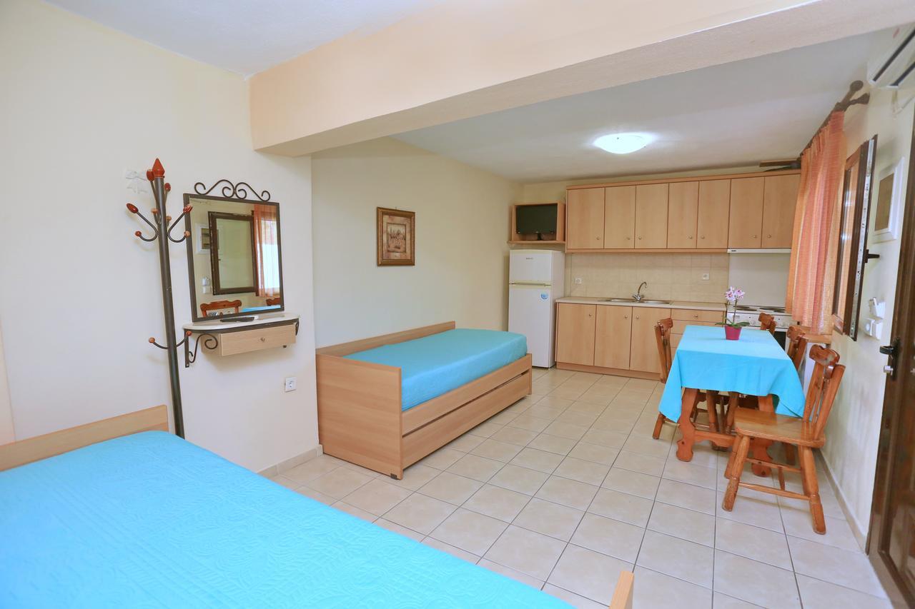 Katerina Apartments Pefkochori Extérieur photo